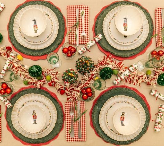 The Art of Festive Tablescaping